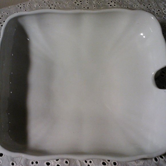 1800's Royal Vitreous Soup Tureen & Under plate - Picture 7 of 10